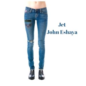 Jet John Eshaya Jeans Military Patch Sz 4